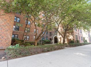 68-36 Burns St #D1, Forest Hills, NY 11375