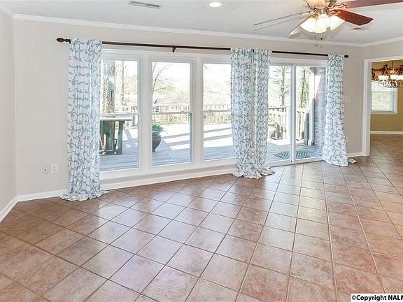 2nd image of 10306 Autumn Chase SE