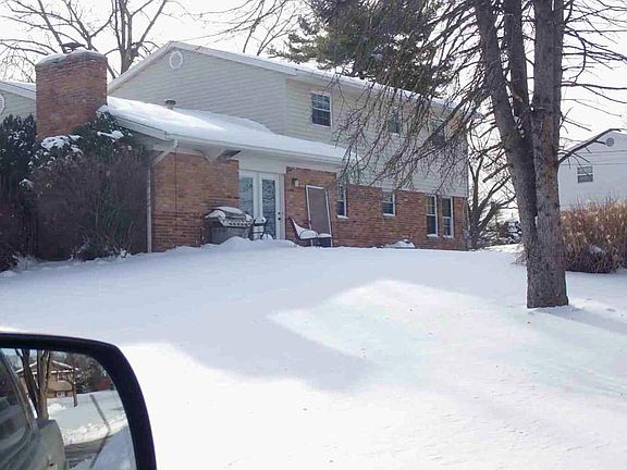 3rd image of 2279 Andrew Rd