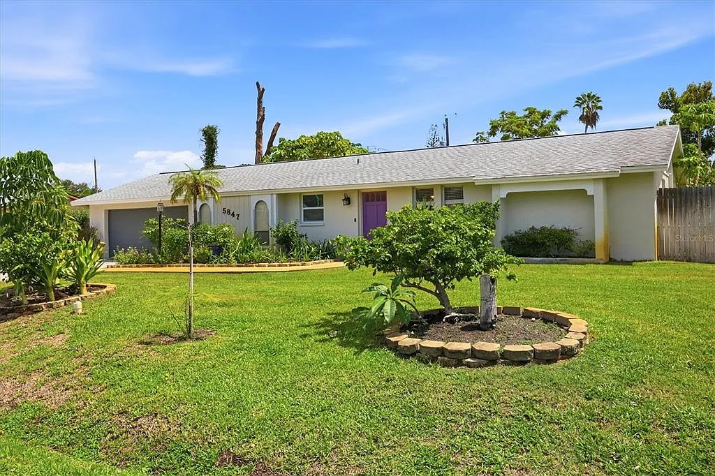 2 bed, 2.0 bath, 1200 sqft, $3,800 — Photo 2