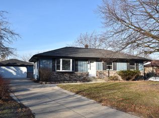 12120 W Wren Ct, Milwaukee, WI 53225