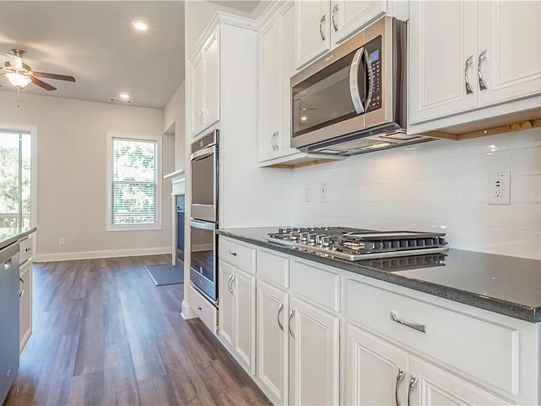 1662 Mountain Top Ln — Photo 16