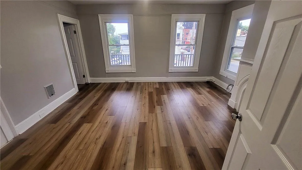 Building Photo - 60 Noxon St #2