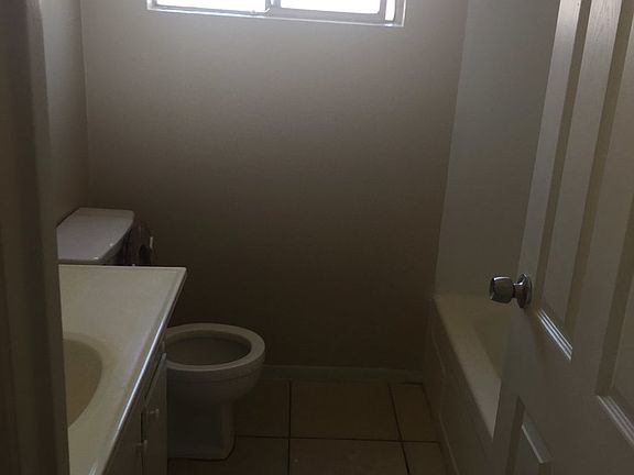 4th image of 2509 Poppy Ln #25