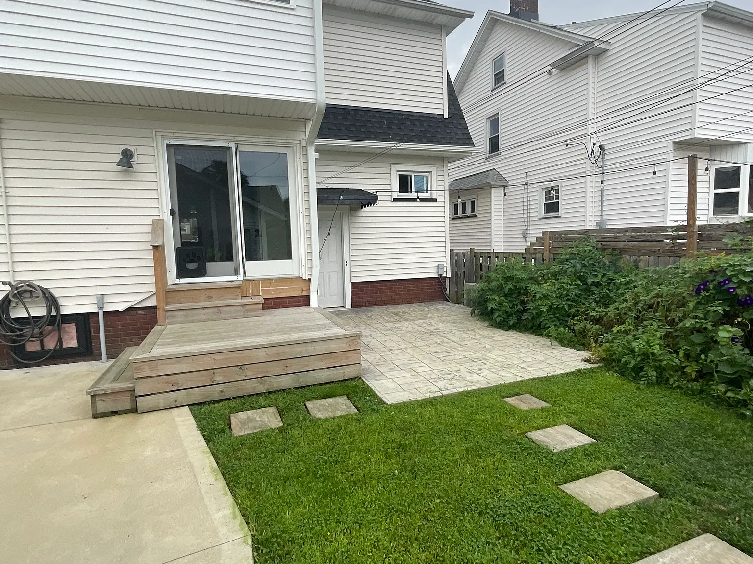4 bed, 1.5 bath, 1369 sqft, $2,700 — Photo 4