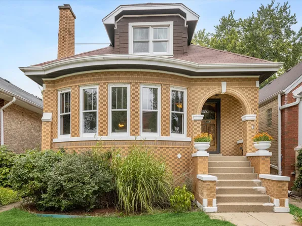 5424 W Waveland Ave, Chicago, IL 60641