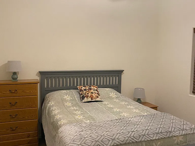 Bedroom 2 
Queen Bed