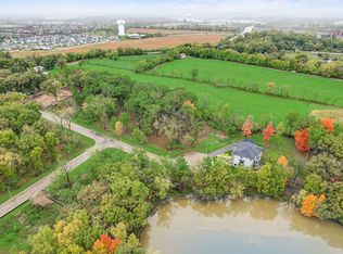 5560 Airdrie Ct, Hoffman Estates, IL 60192