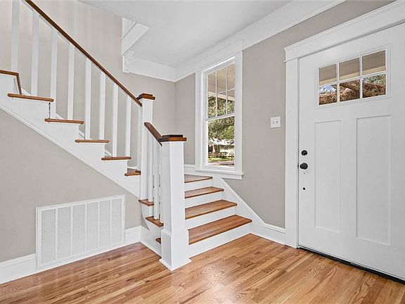 3rd image of 114 Macy Pl