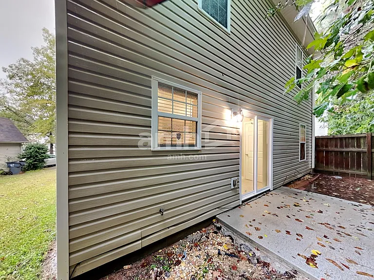 2376 Rimmele Dr — Photo 20