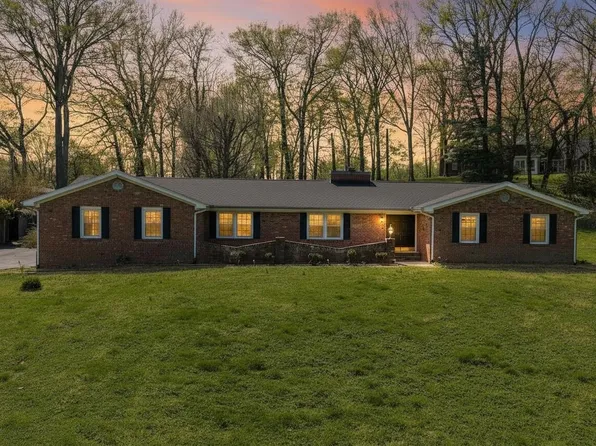 840 Woodspoint Dr, Henderson, KY 42420