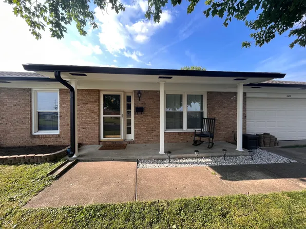 1610 John R Wooden Dr, Martinsville, IN 46151