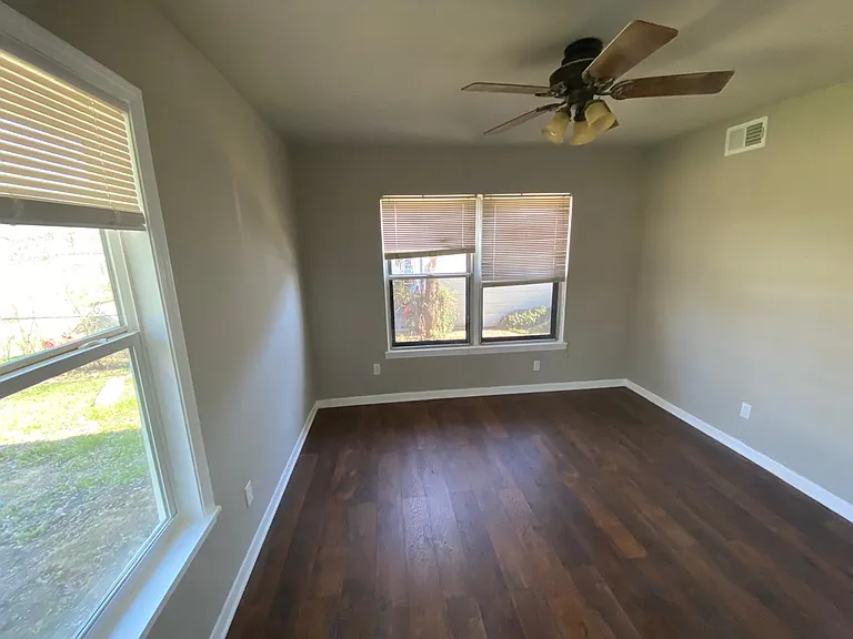 111 Fennel Dr — Photo 9