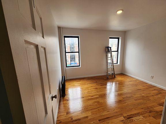 2nd image of 560 W 163rd St APT 47