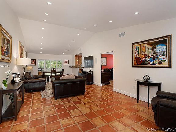 Large Family Room with Volume Ceilings
