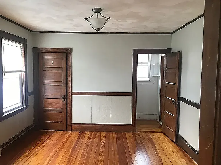 35 Eustis St #1 — Photo 5
