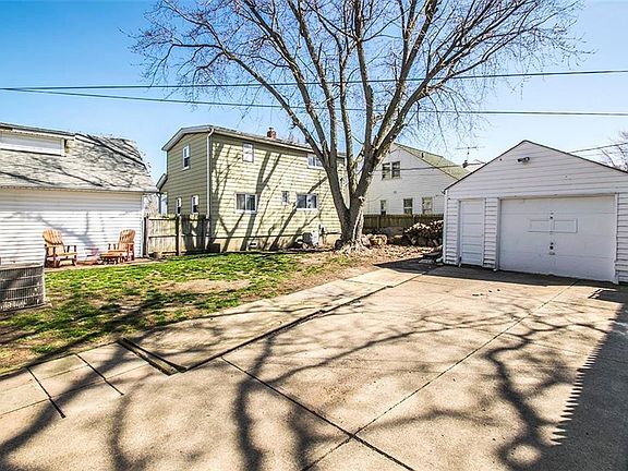 2nd image of 3195 W 142nd St