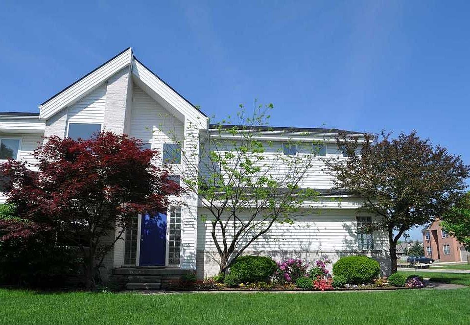 1st image of 24519 Willowbrook Dr