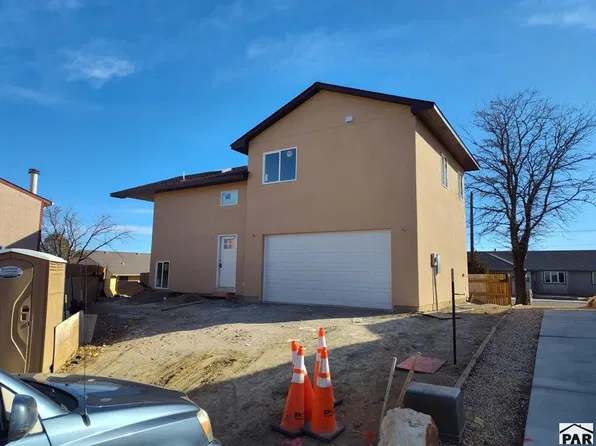 9 Heatherwood Ln, Pueblo, CO 81008