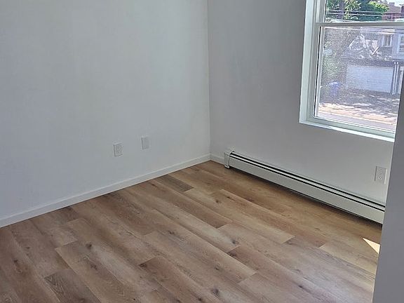 5th image of 615 Chandler Ave APT 4