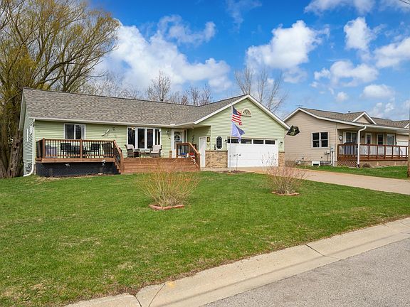 2nd image of 370 7th St SW