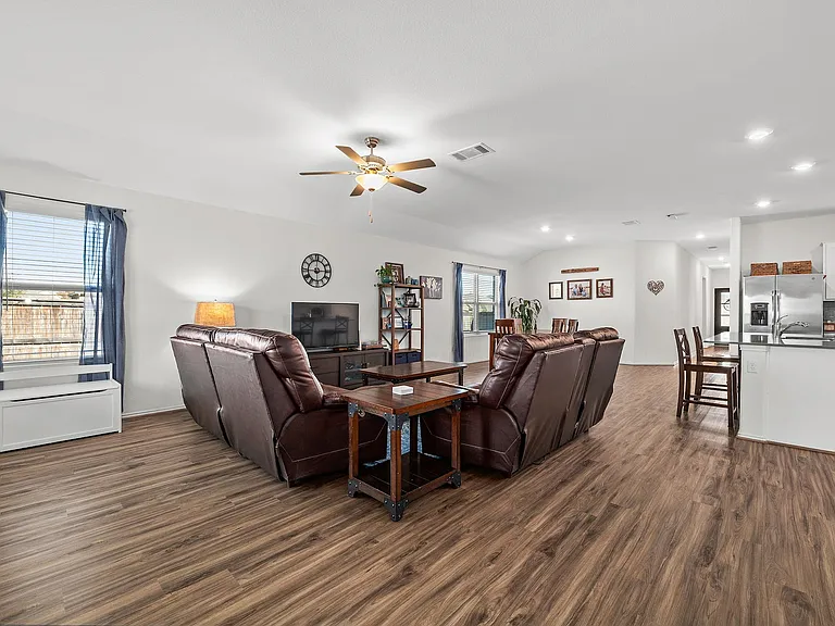 1232 Matt Ln — Photo 15