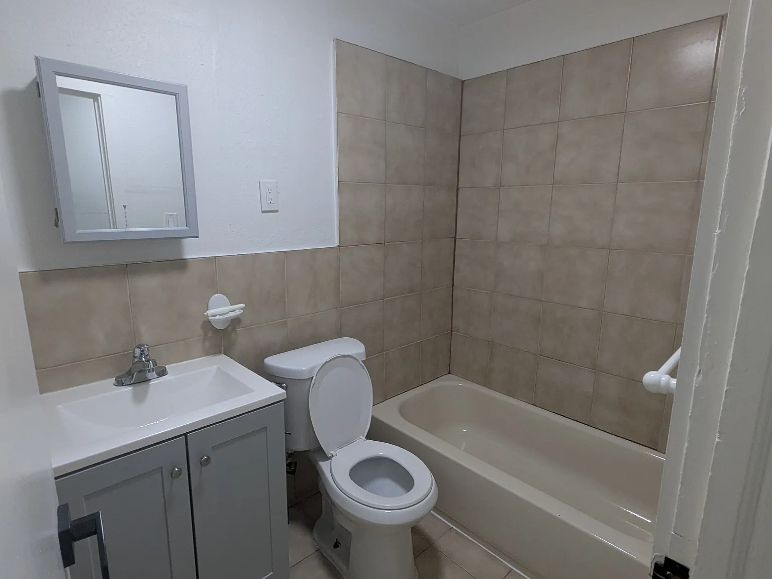 1 bed, $1,700 — Photo 3