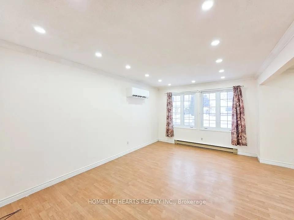 3 bed, $2,450 — Photo 2