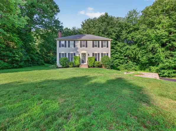 8 Marks Way, Sutton, MA 01590