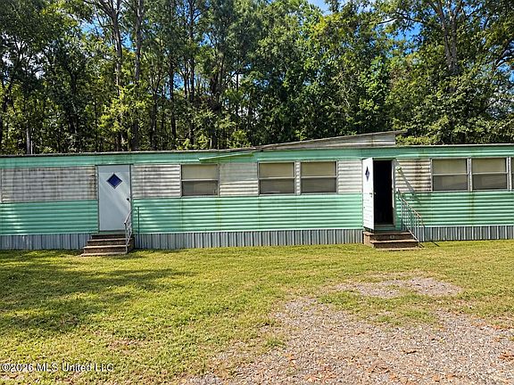 5th image of 5601 Carrie St