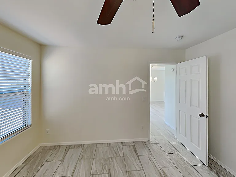 2036 W Kristina Ave — Photo 12