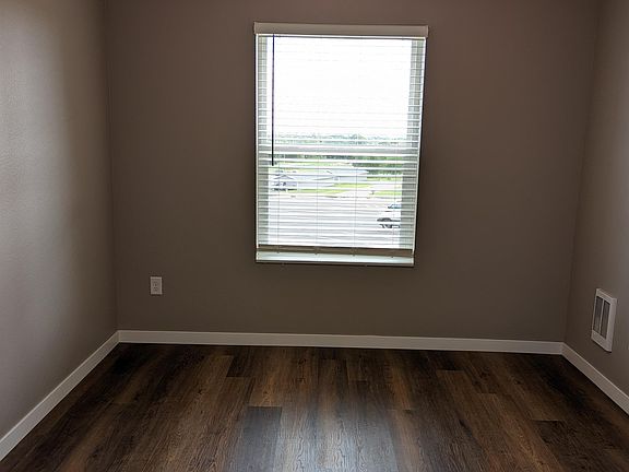 5th image of 1873 10th Ave E APT 413