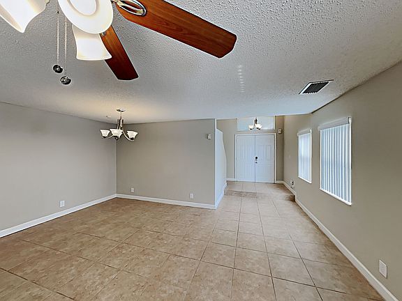4th image of 4771 NW 15th St