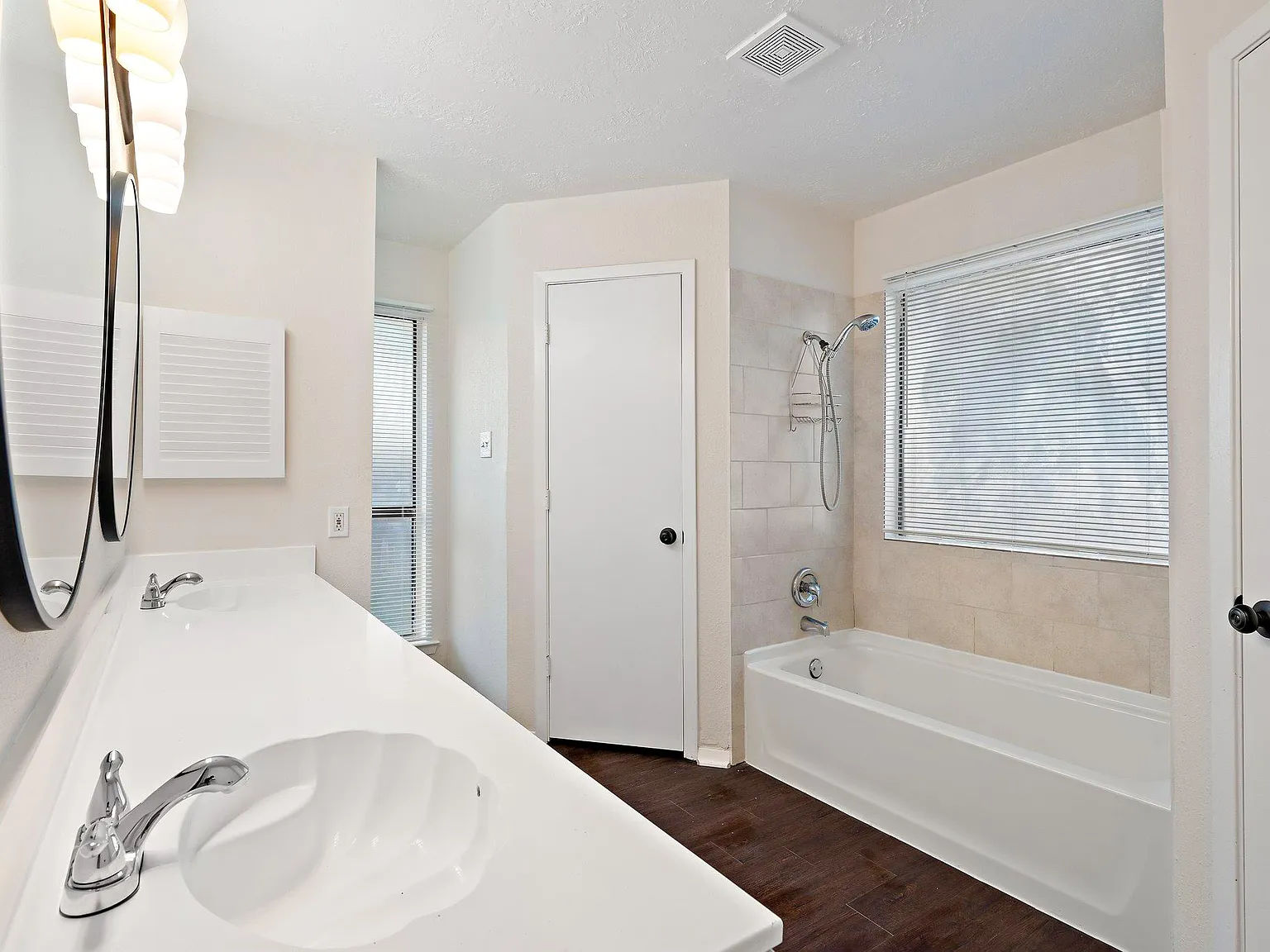 4 bed, 2.0 bath, $754 — Photo 4