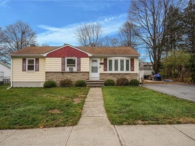 60 Rowley St, Providence, RI, 02909