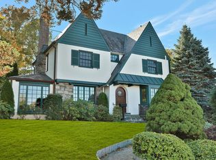 1 Chelsea Rd, New Rochelle, NY 10805