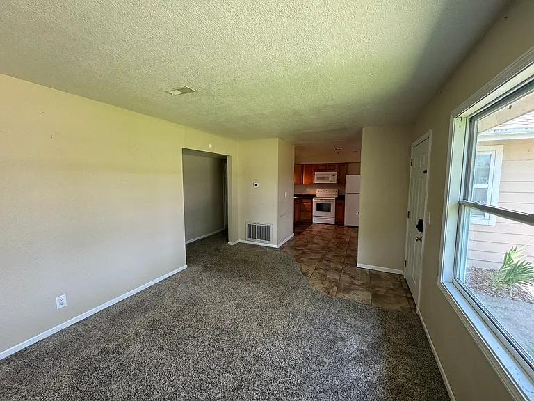 1011 W 24th St #1011 — Photo 8
