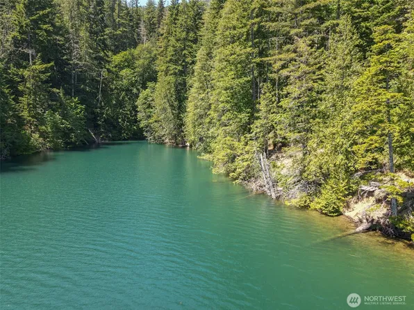 840 W Cushman Ridge Drive, Hoodsport, WA 98548