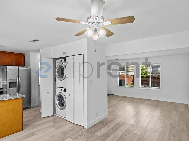 4880 Saginaw Cir — Photo 9