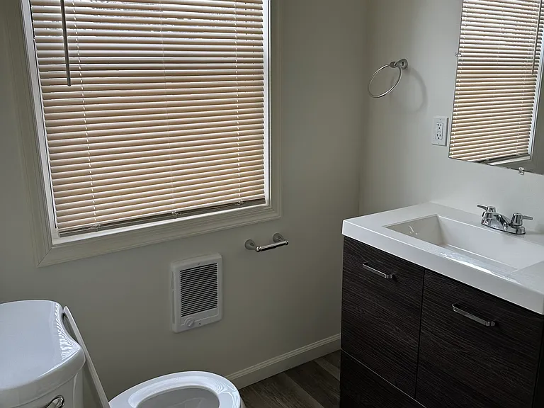 5-5 Dietrich Ave — Photo 3
