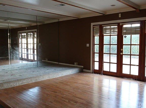 4th image of 1111 Elderglen Ln