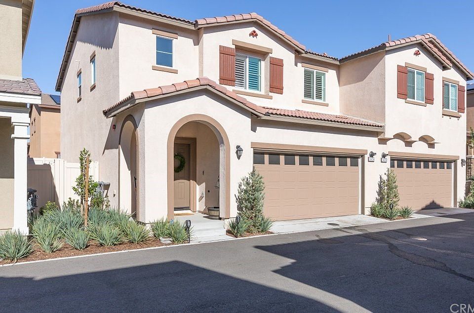 1st image of 24234 Hazelnut Ave