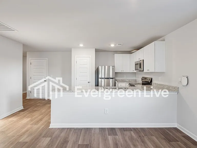 1708 King Oaks Loop — Photo 8