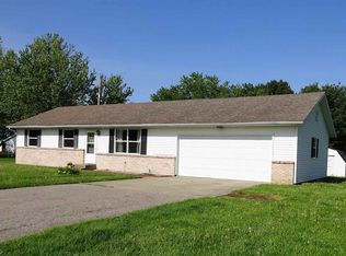 1139 Apple Tree Ln, Rochester, IN 46975