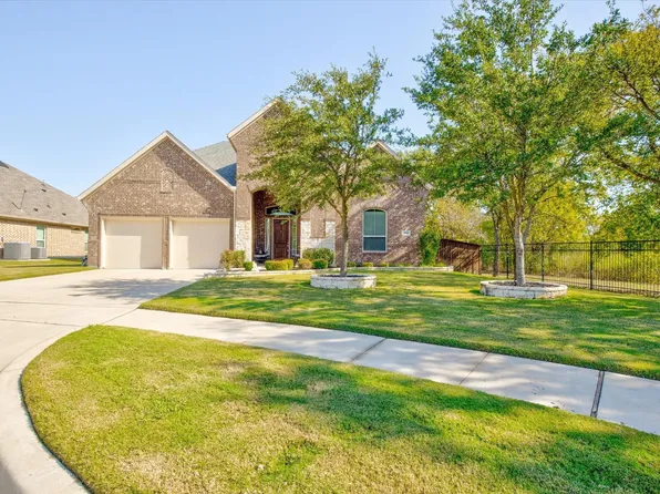 2904 Peaceful Lake Ct, Grand Prairie, TX 75054