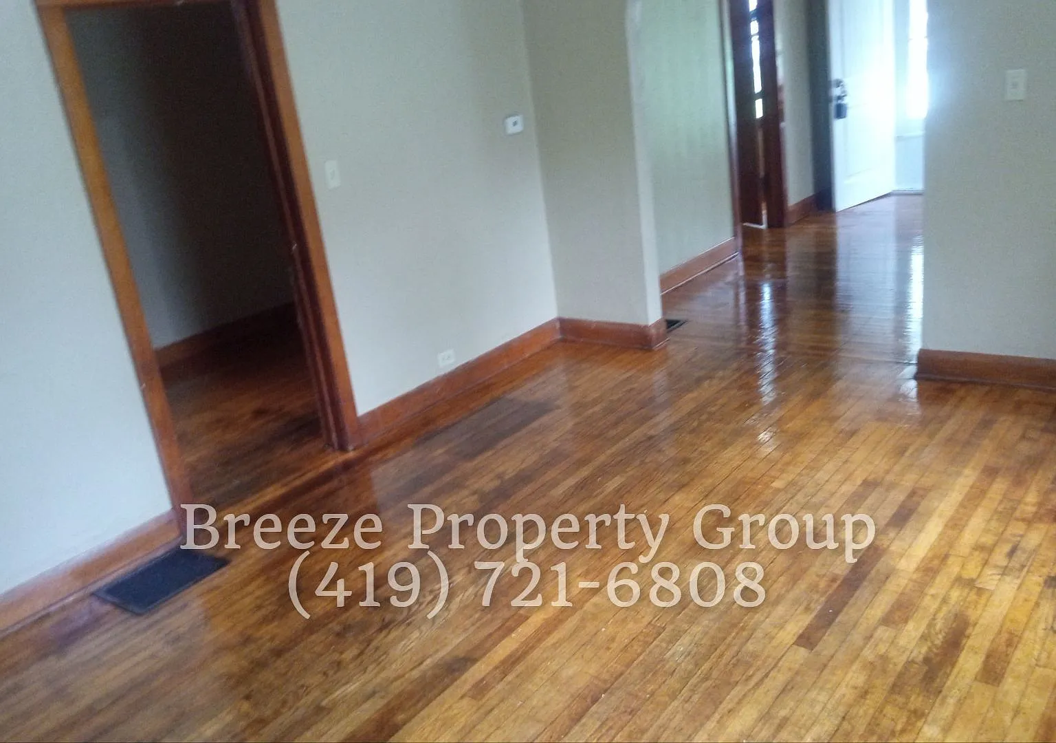 Two bedroom unit for rent in E Park St Toledo — Photo 4