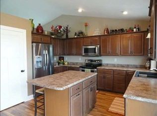 1715 Thunderbird Rd, Marshall, MN 56258