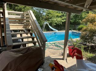 2226 Arborview Dr, Maryland Heights, MO