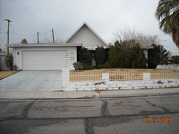 2nd image of 2505 Tournament St