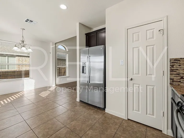 1405 Sunny Meadows Loop — Photo 12